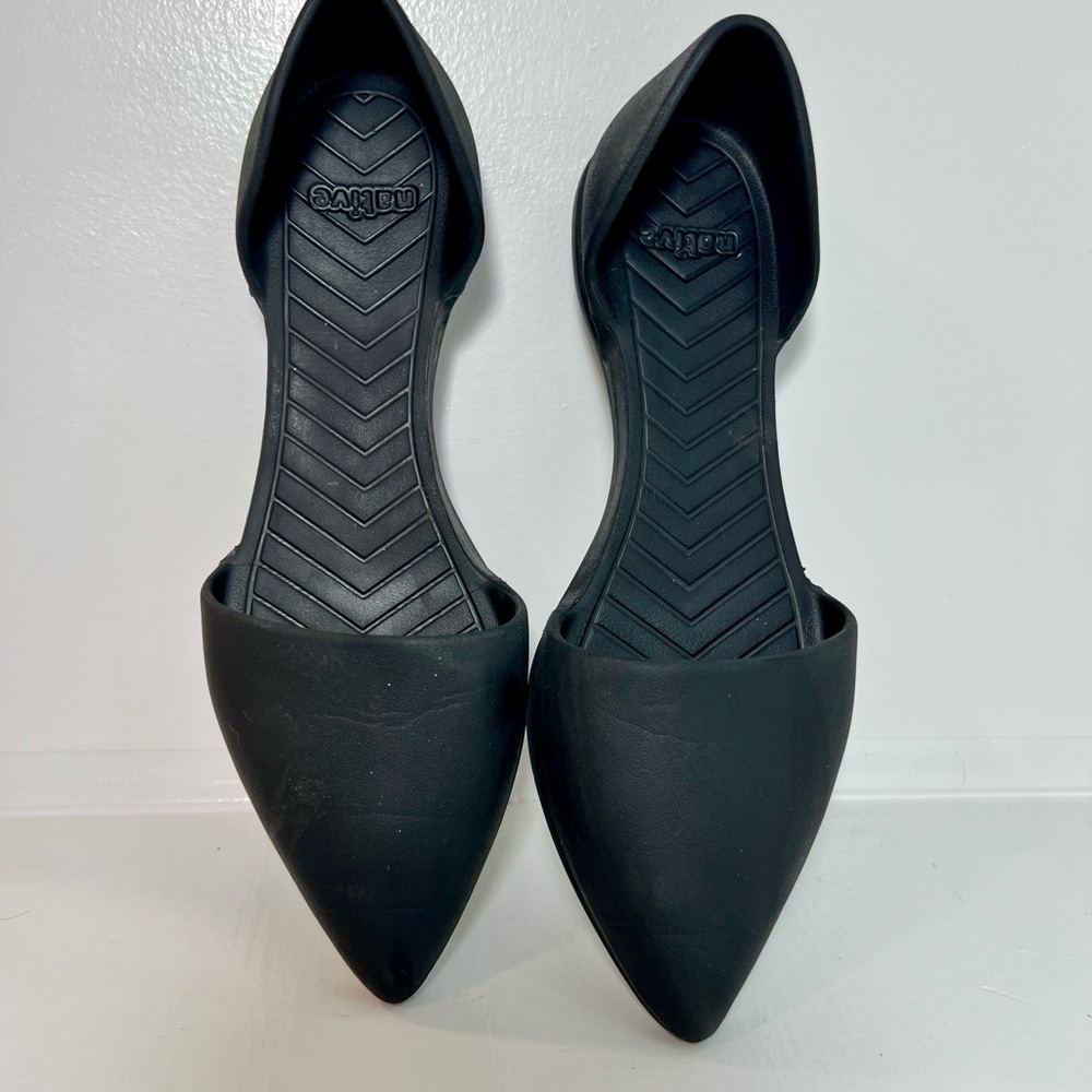 Black Native Audrey Point toe flats